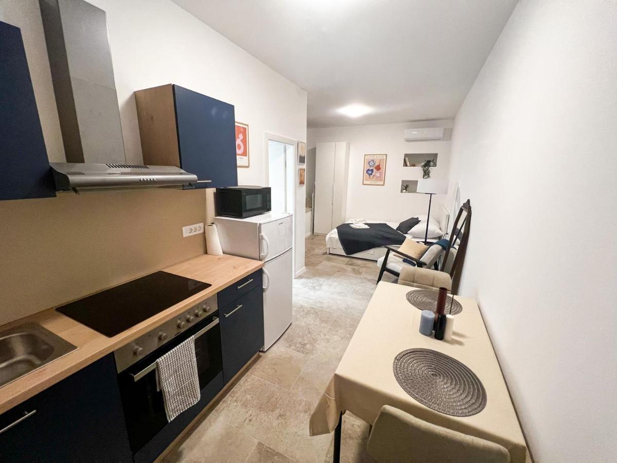 Blue Apartment Split Luaran gambar