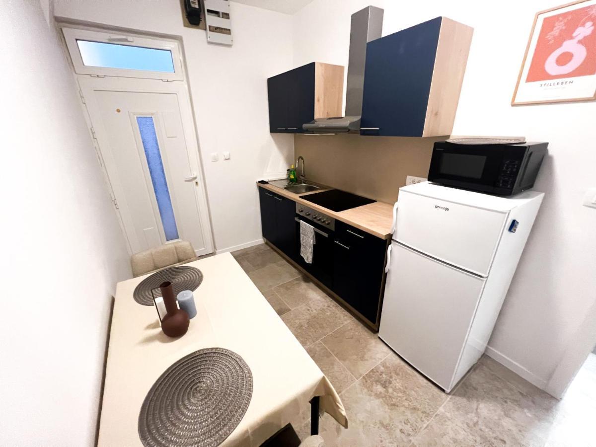 Blue Apartment Split Luaran gambar